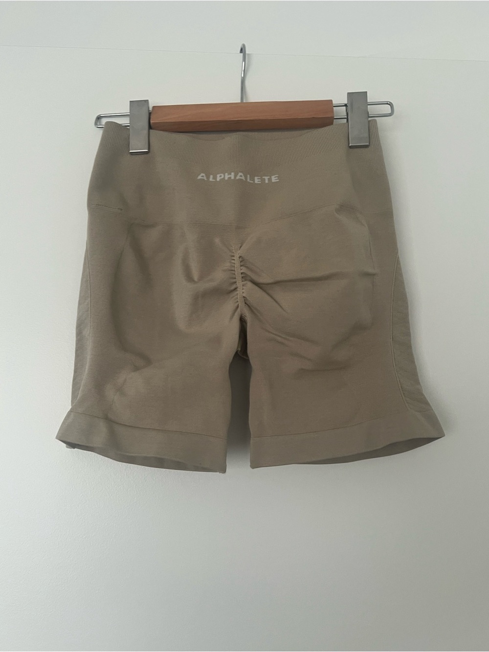 Alphalete Amplify Contour Shorts - Picture 2 of 3